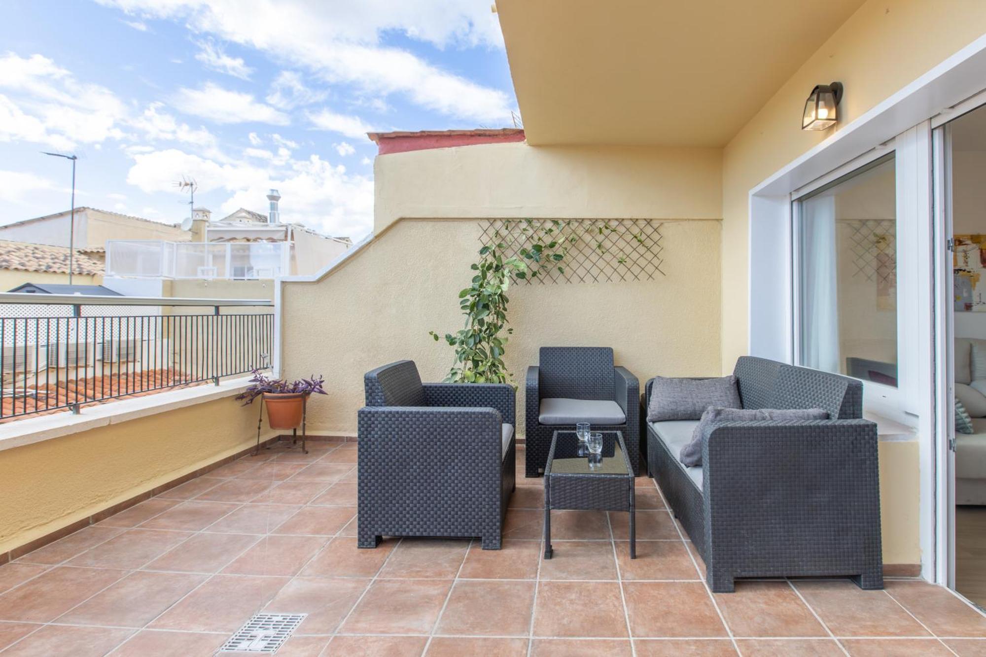 Homely San Juan De Letran Con Terraza Appartement Málaga
